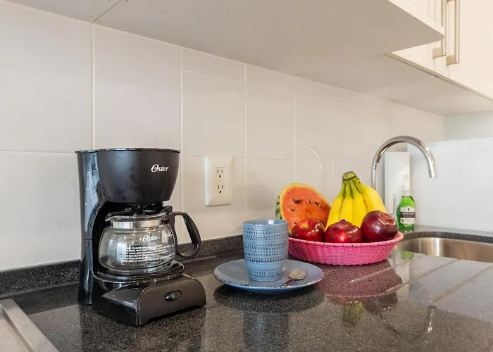 Cozy Urban Rooftop Lounge Free Parking & Wifi Apartamento *