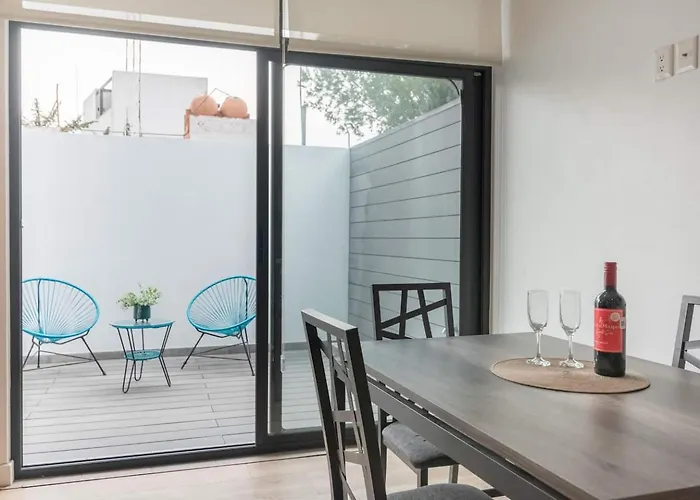 Apartamento Cozy Urban Rooftop Lounge Free Parking & Wifi
